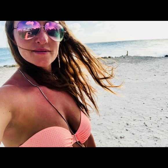 Meet your Posher, Krystal - Picture 1 of 1